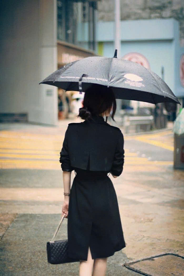 Gió Ở Biên Cương, Người Ở Hoa Thành